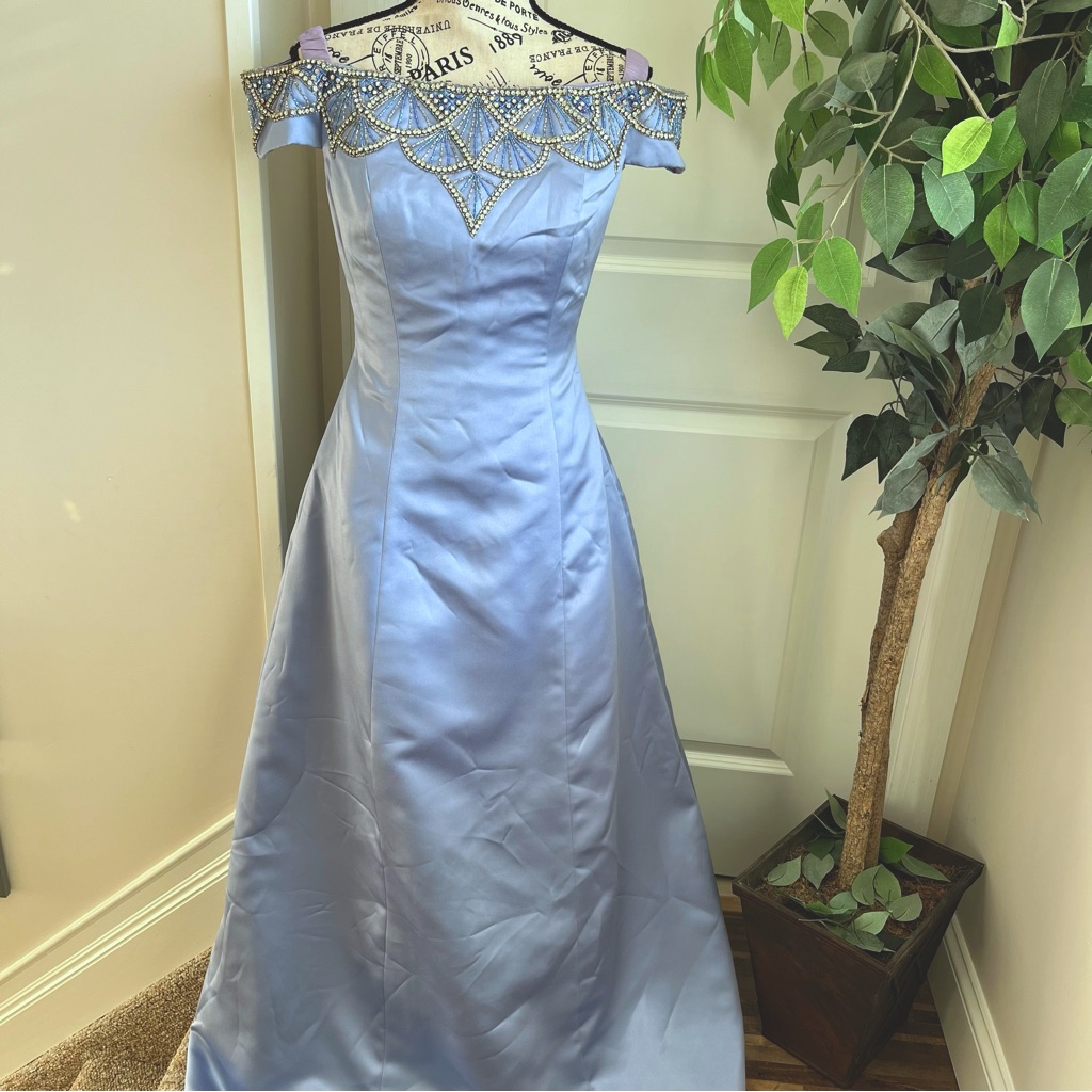 Jovani Off Shoulder Floor Length Embellished Neckline Formal Gown Lilac Sz S